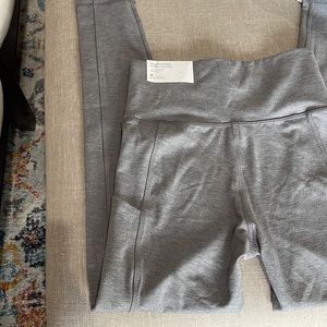 American eagle, the everything pocket leggings and gray size medium women’s